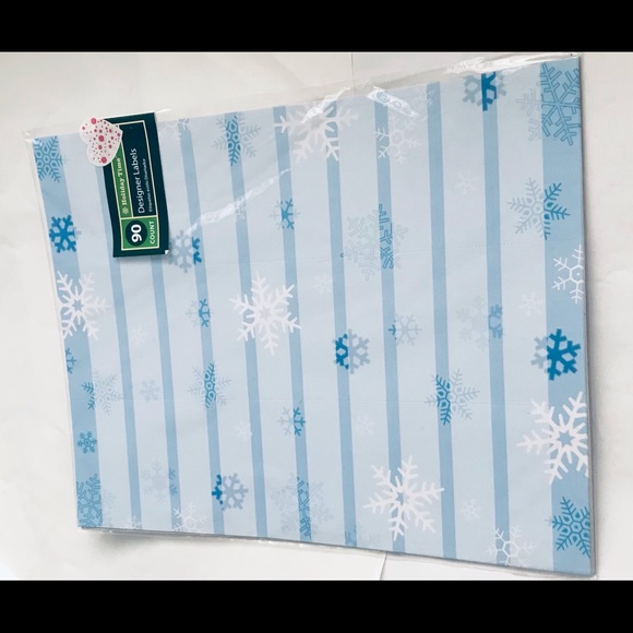 New 90 Snowflake Address Labels Blue and White Snowflakes - Picture 14 of 15